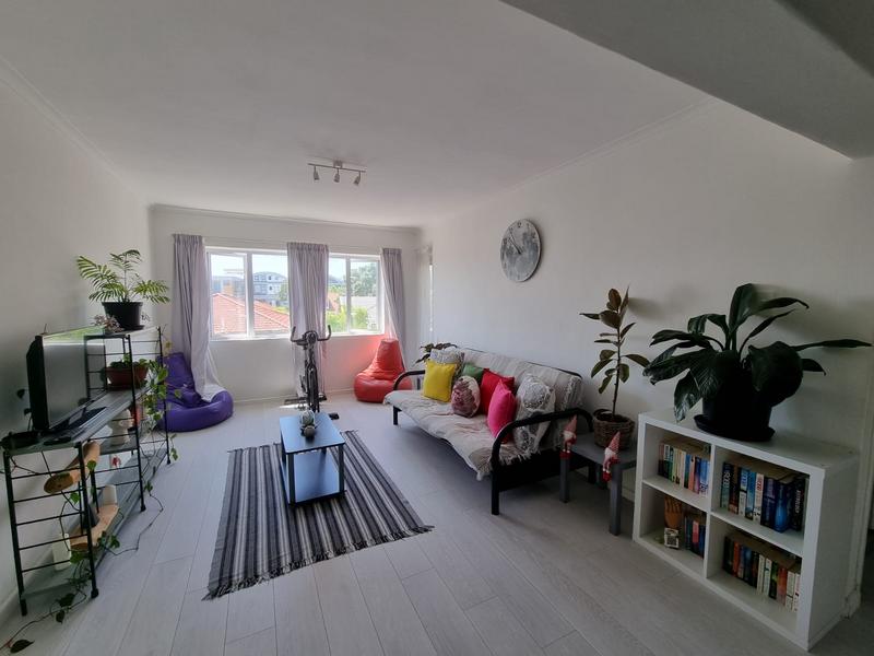 To Let 2 Bedroom Property for Rent in Woodstock Western Cape